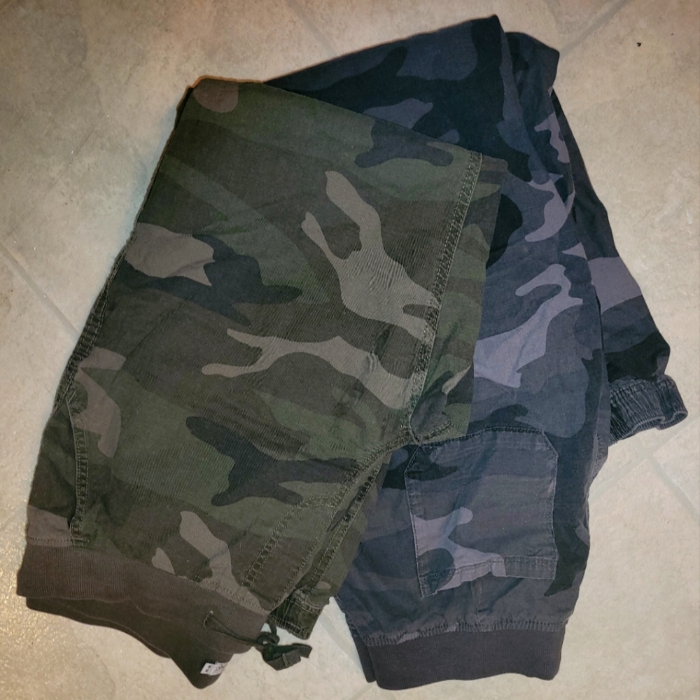 Kismet camo pants lot